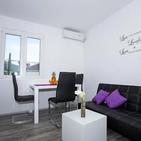 Roza - One-bedroom With Balcony * Mokošica