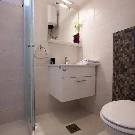 Apartman Roza - One-bedroom With Balcony