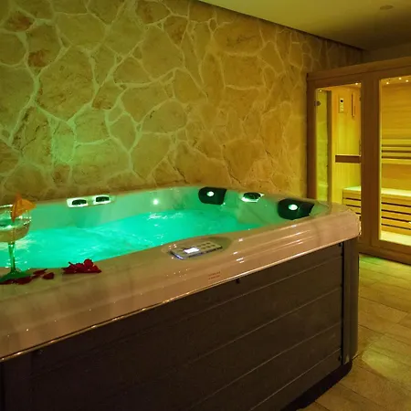 Roza - One-bedroom With Balcony * Mokosica